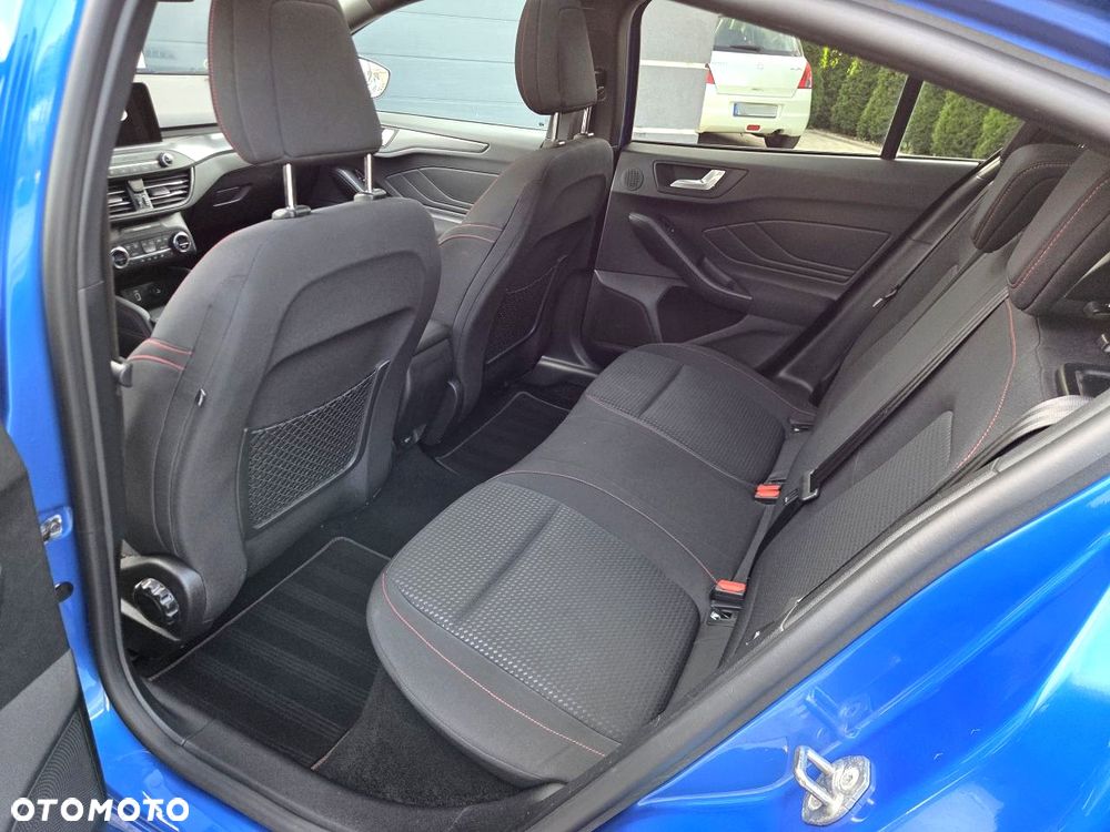 Ford Focus 1.5 EcoBlue Start-Stopp-System ST-LINE - 17