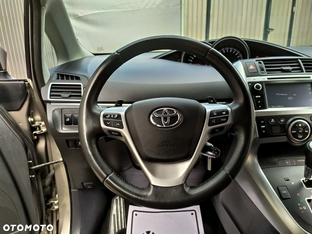 Toyota Verso 1.8 Prestige 7os MS - 16