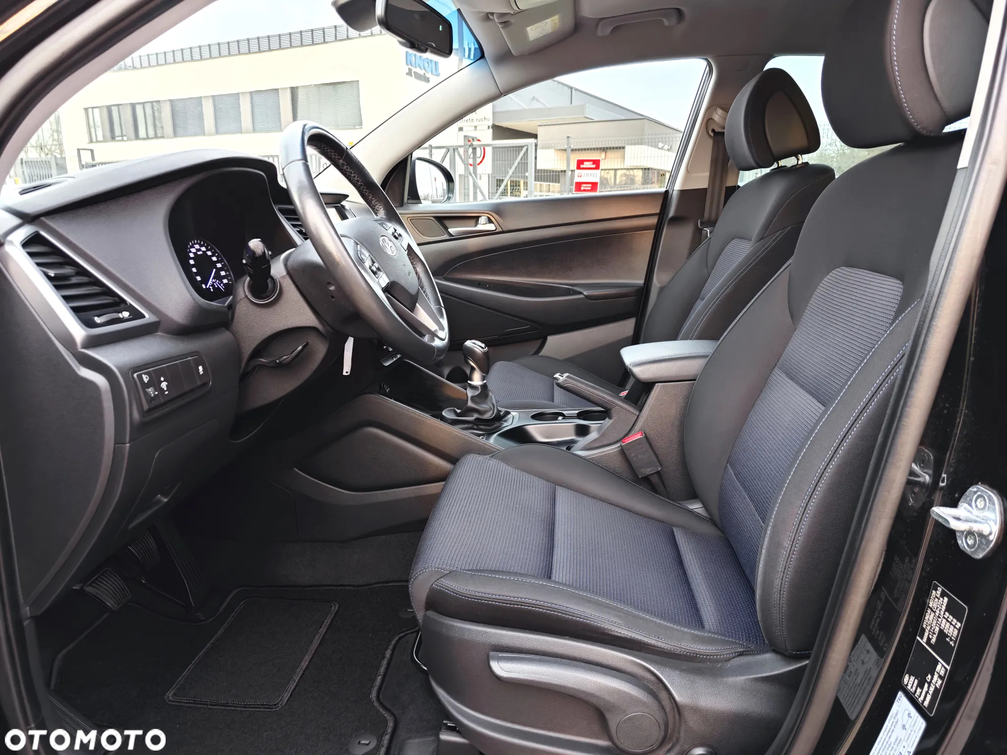 Hyundai Tucson 1.6 GDI BlueDrive Design 2WD - 19
