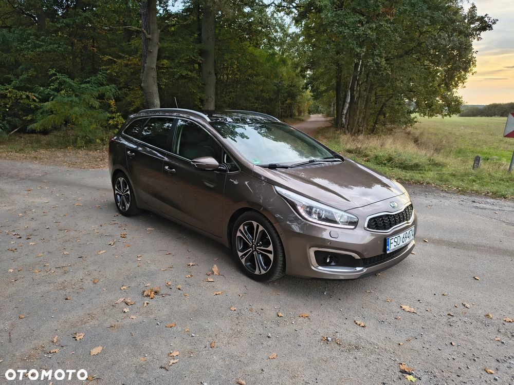 Kia Ceed - 4
