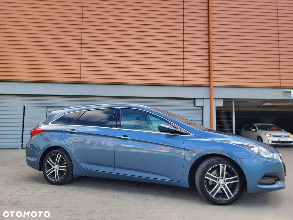 Hyundai i40 Kombi blue 1.7 CRDi Premium - 16