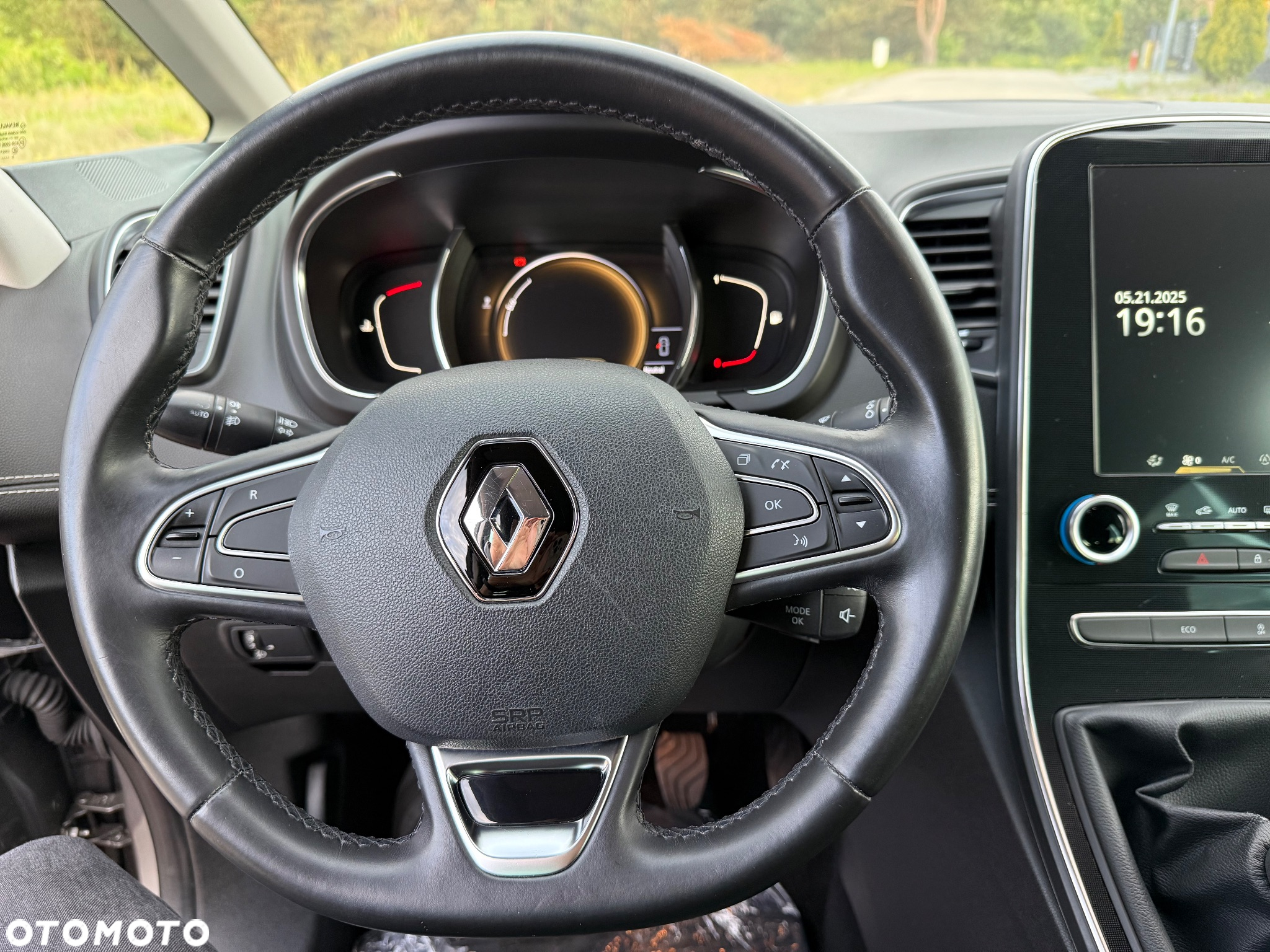 Renault Scenic ENERGY TCe 130 S&S Bose Edition - 24