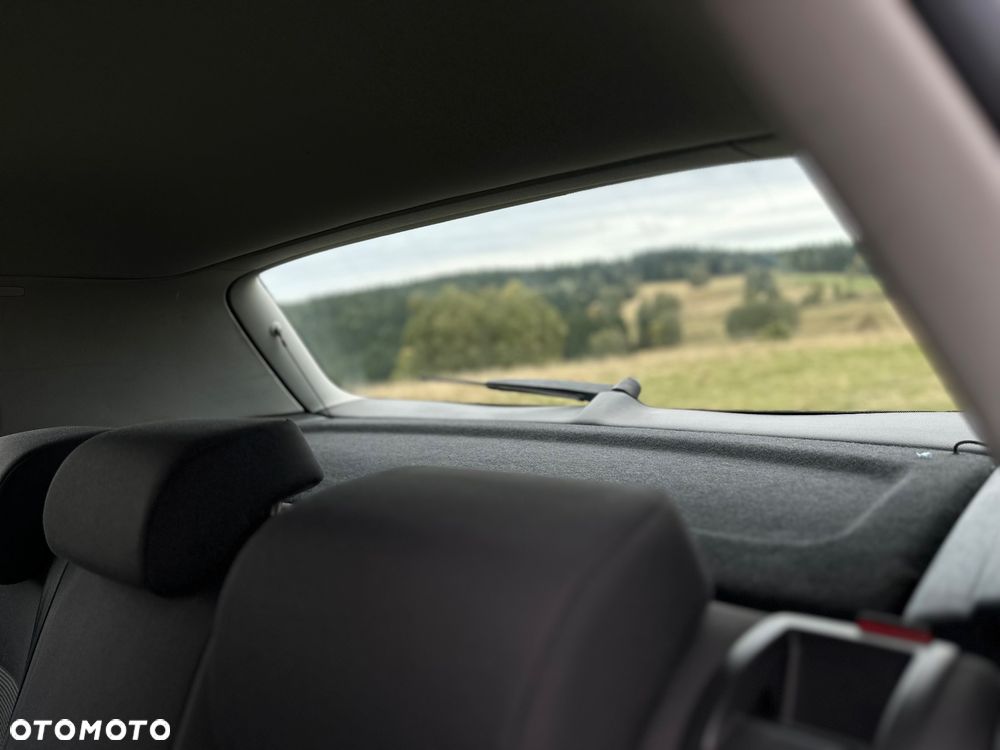 Volkswagen Golf V 1.9 TDI Comfortline - 22