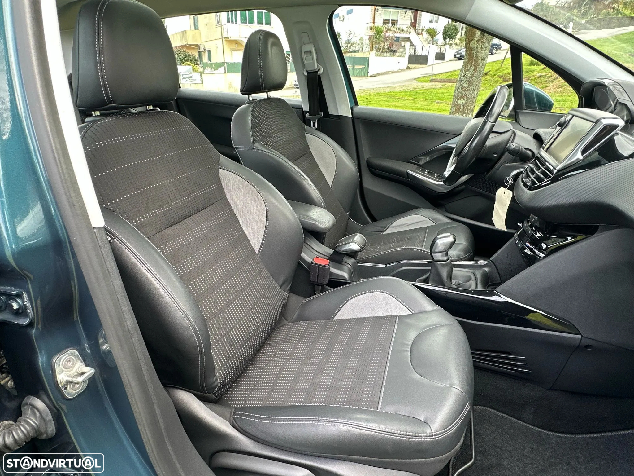 Peugeot 2008 1.6 BlueHDi Allure - 18