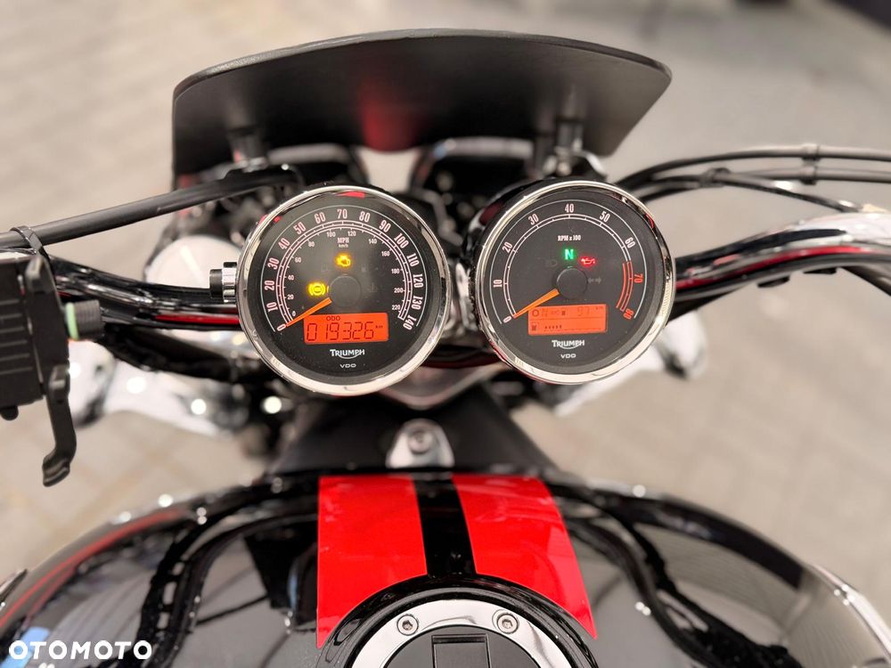 Triumph Rocket - 8