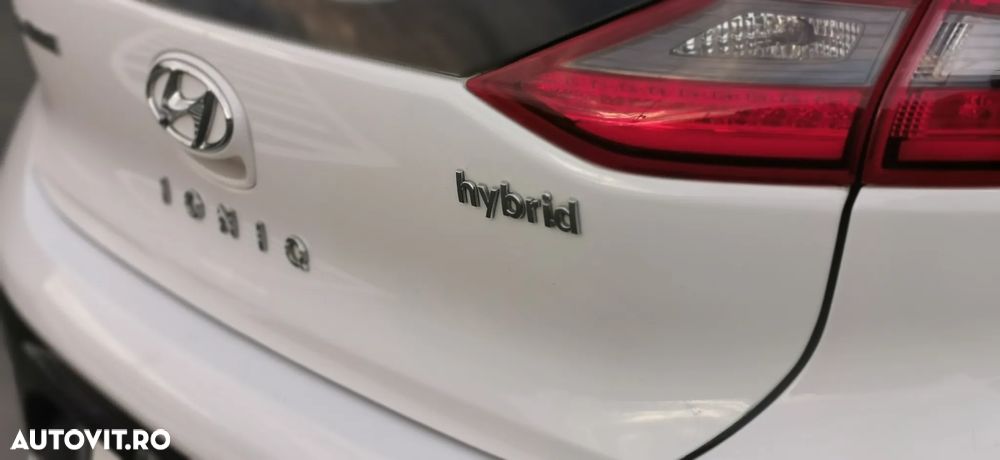 Hyundai IONIQ 1.6 GDI Premium - 35