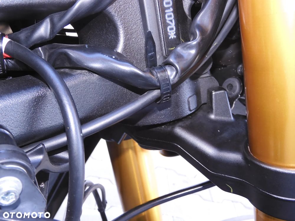 Yamaha FZ8 - 39