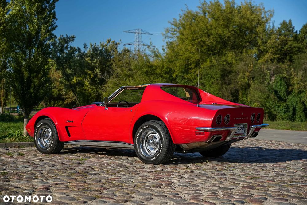Chevrolet Corvette - 17