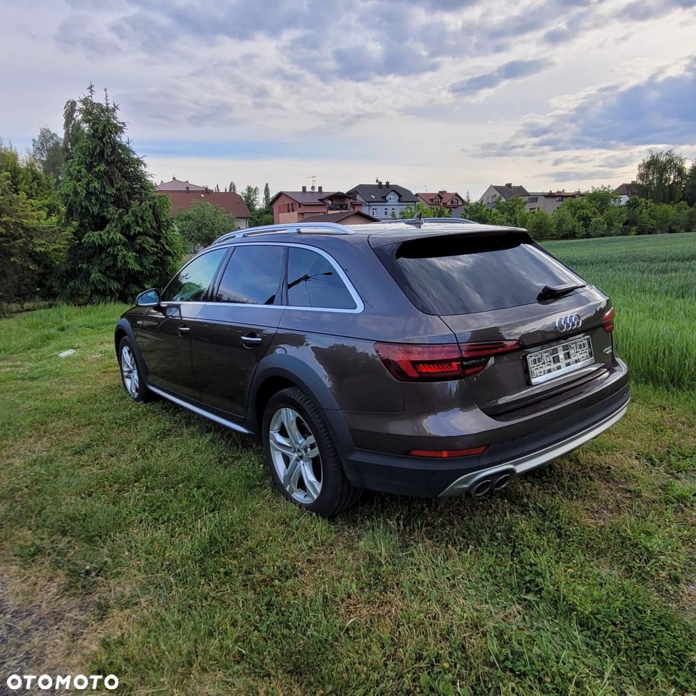 Audi A4 Allroad 2.0 TDI Quattro S tronic - 12