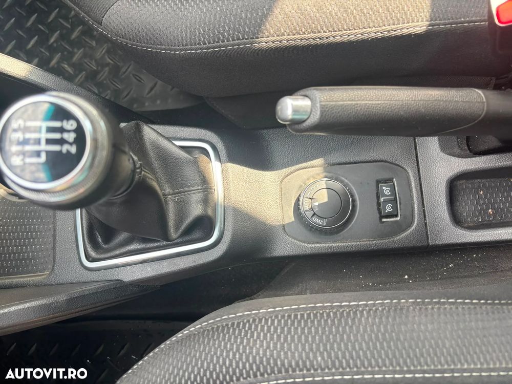 Dacia Duster 1.5 dCi 4x4 Ambiance - 6