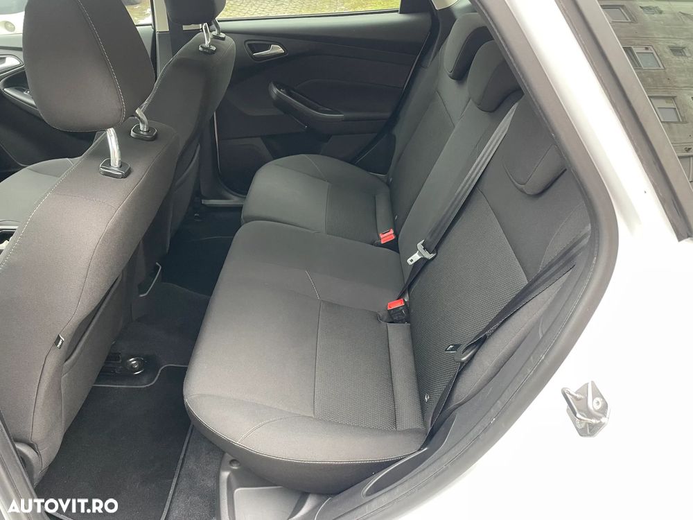 Ford Focus 1.5 EcoBlue Start-Stopp-System TREND - 6