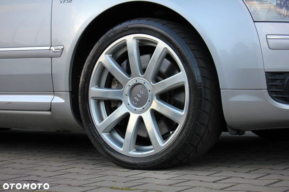 Audi A8 W12 quattro - 5