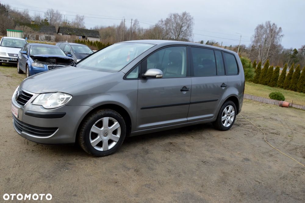 Volkswagen Touran 1.9 TDI Highline - 12