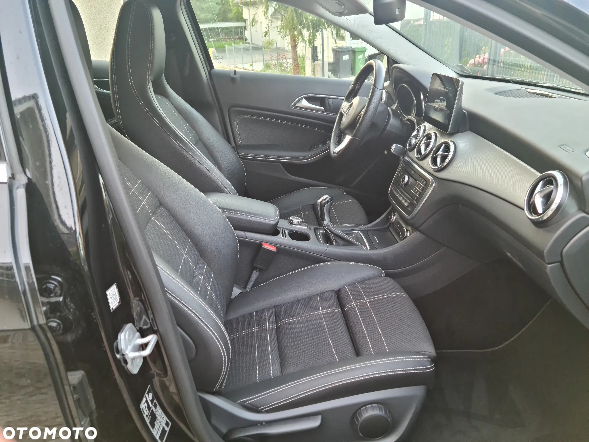 Mercedes-Benz GLA - 17
