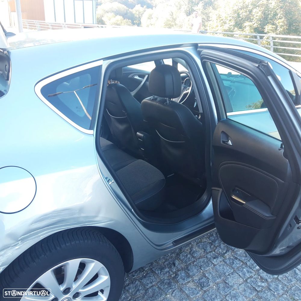 Opel Astra 1.7 CDTi Cosmo ecoFLEX - 5