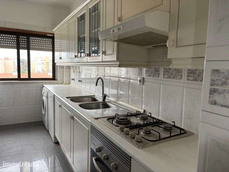 T2 Parque das Nações - Arrendamento, estacionamento e mobilado - Grande imagem: 4/12