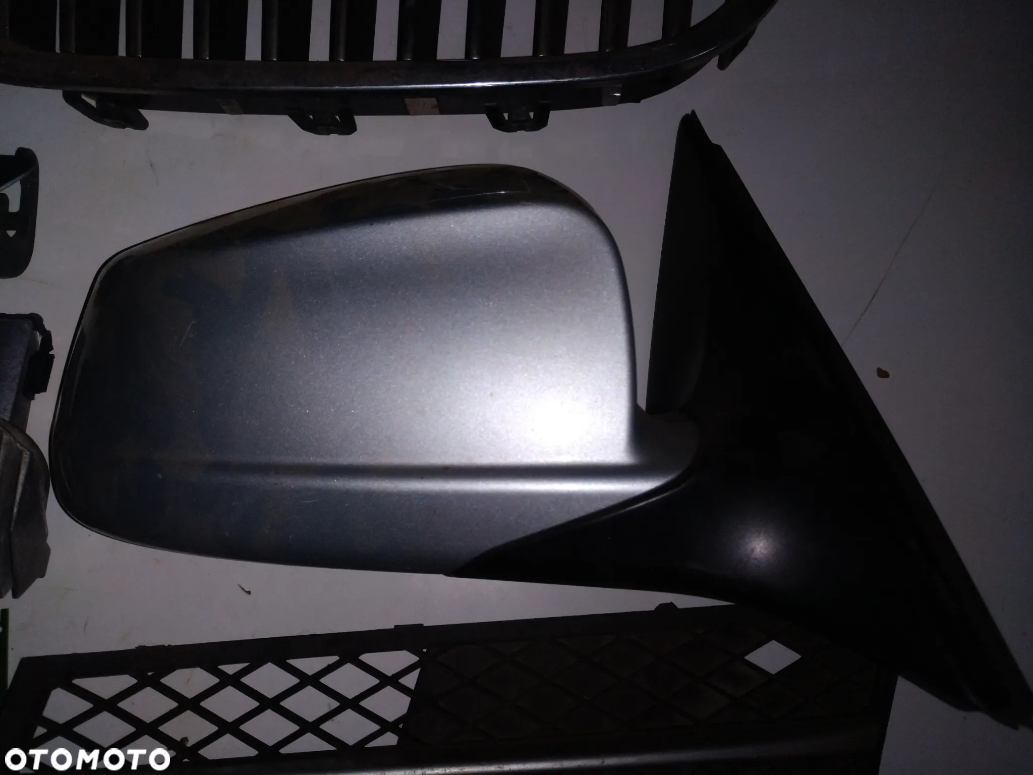 BMW F10 F11 lusterko nerka światło przeciwmgielne błotnik wlot powietrza prawy - 4