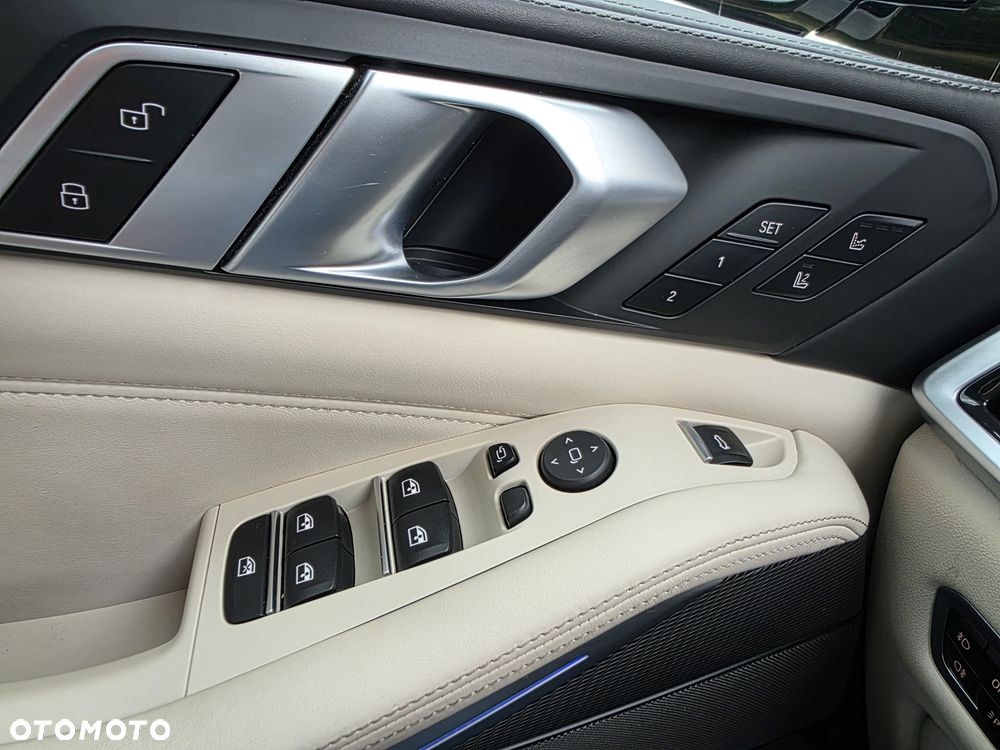 BMW X5 xDrive25d - 14