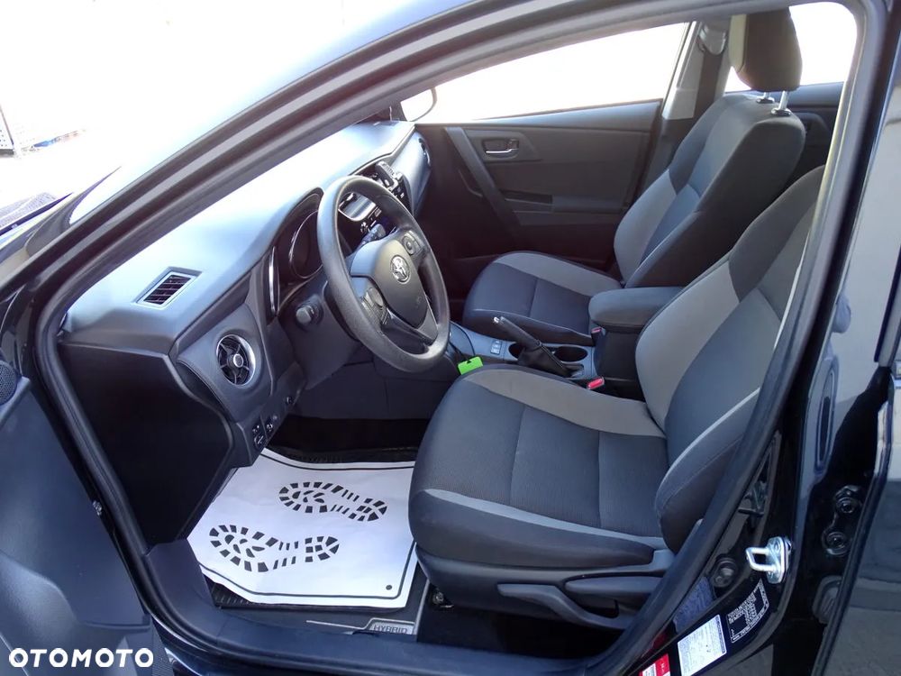 Toyota Auris - 10