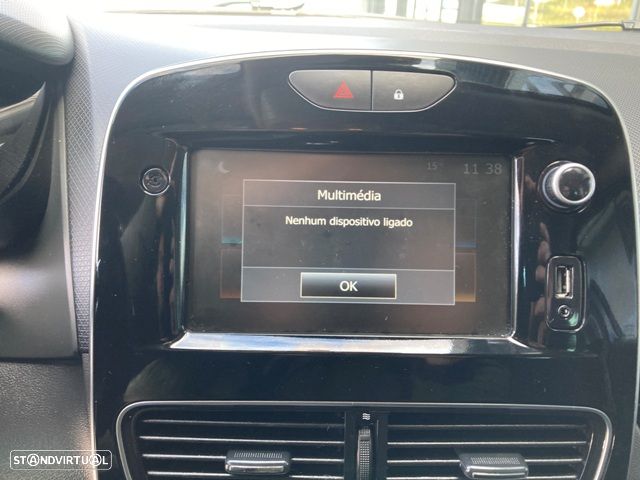 Renault Clio 0.9 TCe Limited Bi-Fuel - 21