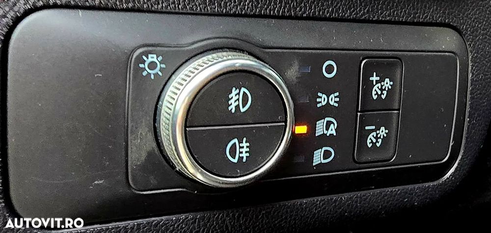 Ford Kuga 2.0 EcoBlue A8 AWD ST Line X - 25