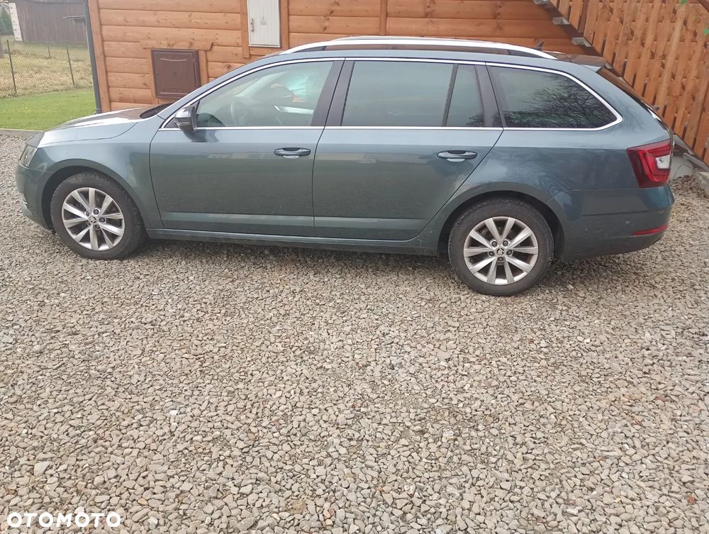 Skoda Octavia 2.0 TDI Premium Edition - 2