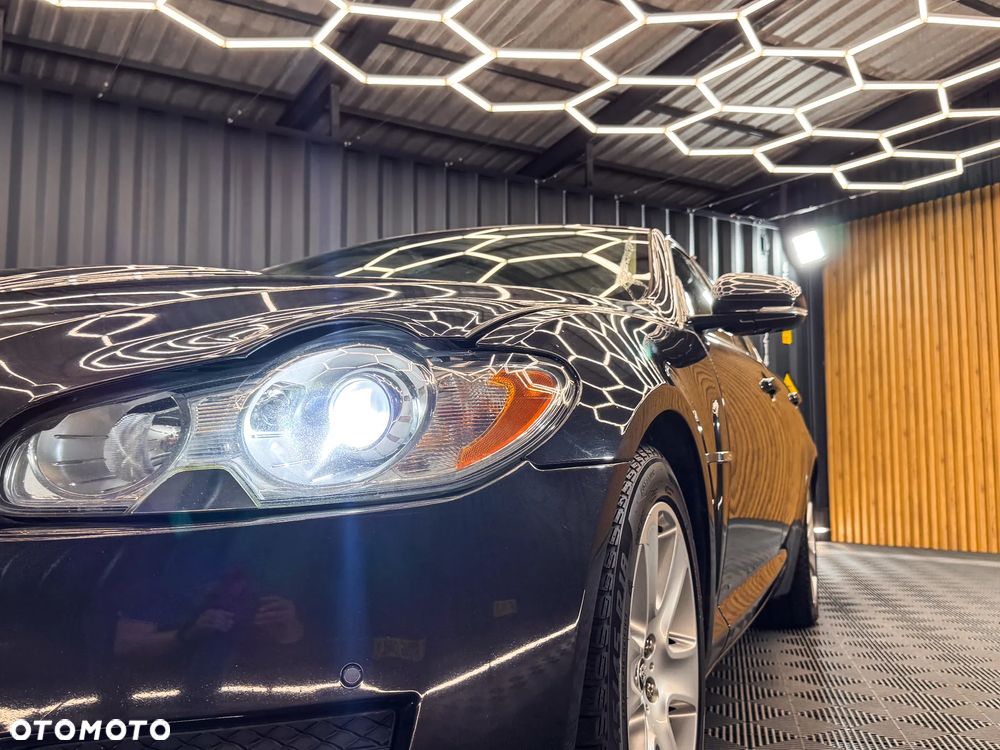 Jaguar XF 5.0 V8 Premium Luxury - 37