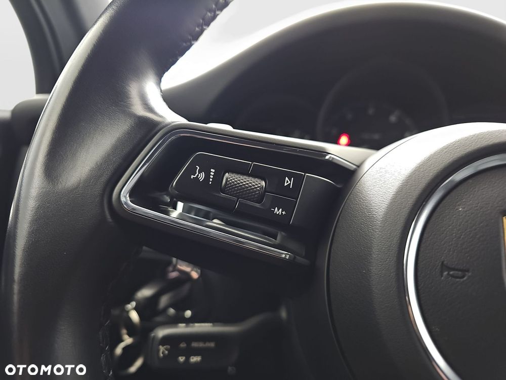 Porsche Macan Standard - 17