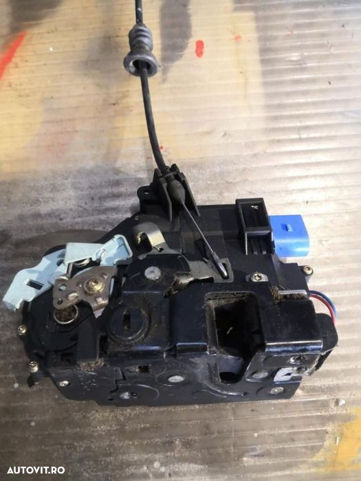 Broasca Skoda Octavia 2 stânga spate - 2