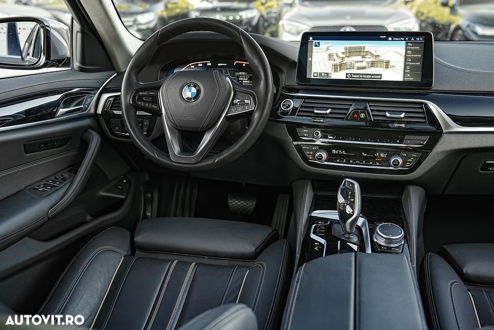 BMW Seria 5 530e Aut. Luxury Line - 10