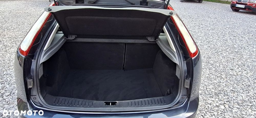 Ford Focus 1.6 16V Titanium - 16