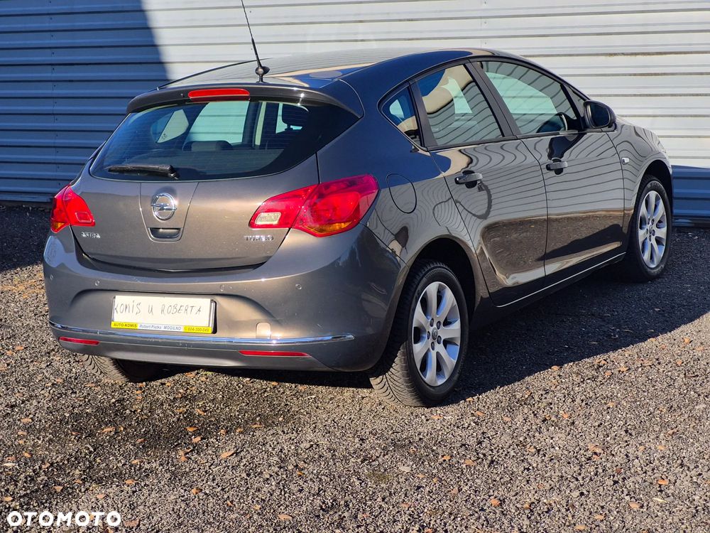 Opel Astra 1.4 T Cosmo - 4