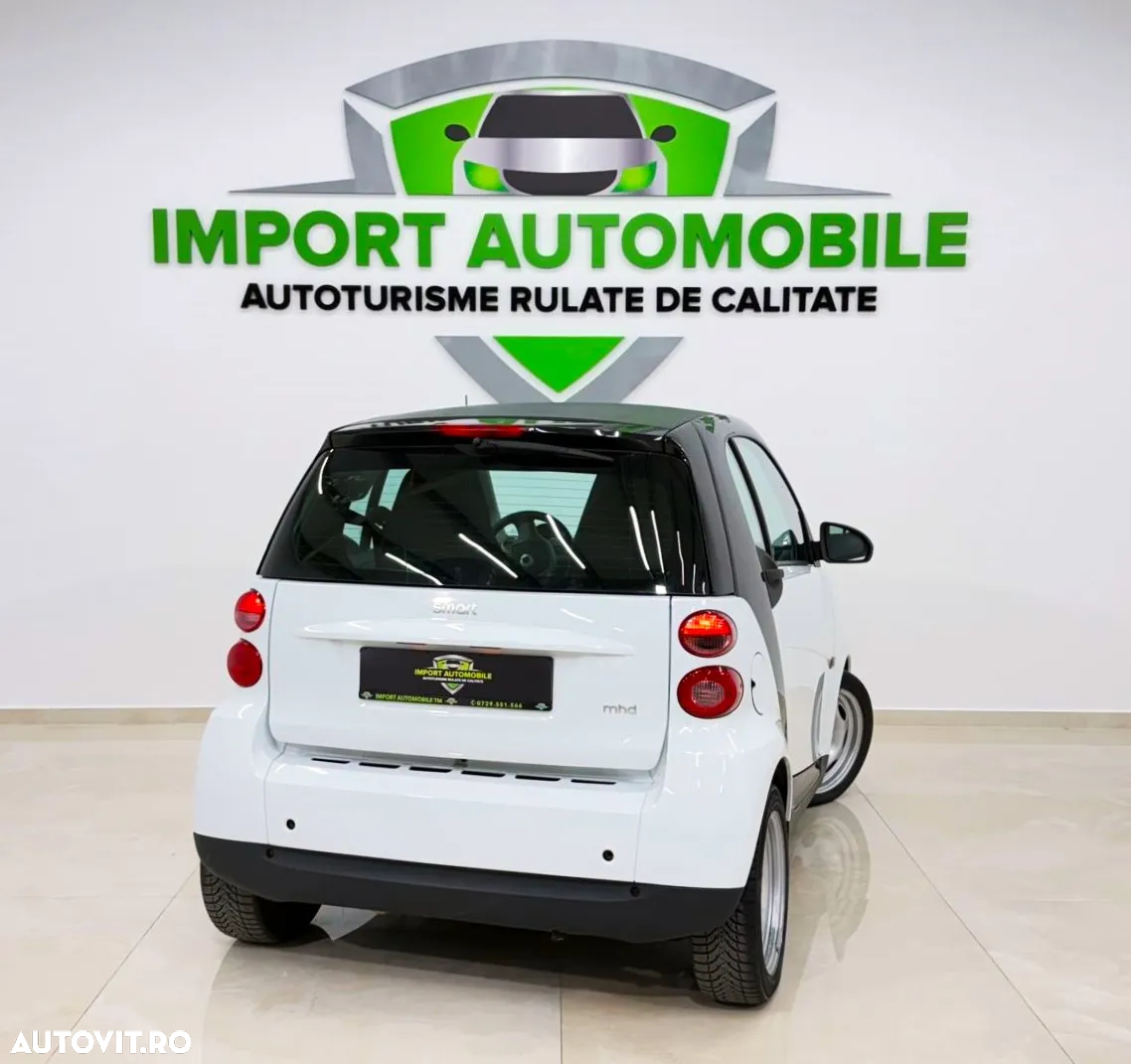 Smart Fortwo coupe softouch black&white limited micro hybrid drive - 16