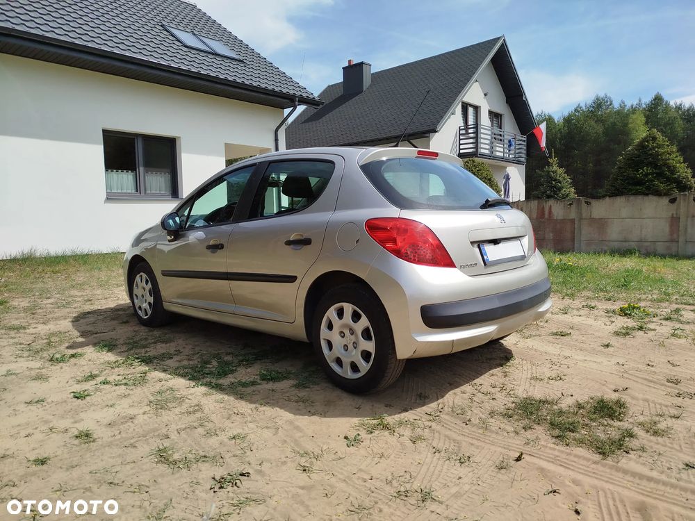 Peugeot 207 1.4 16V Trendy - 3