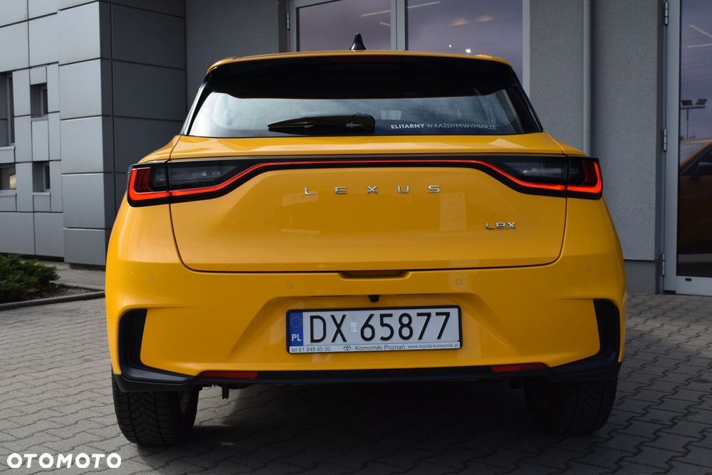 Lexus LBX - 22
