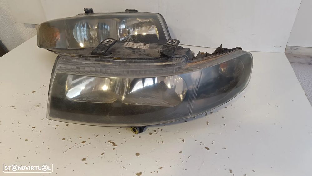 Farol Optica Seat Leon  / SEAT Toledo 2001 - 5