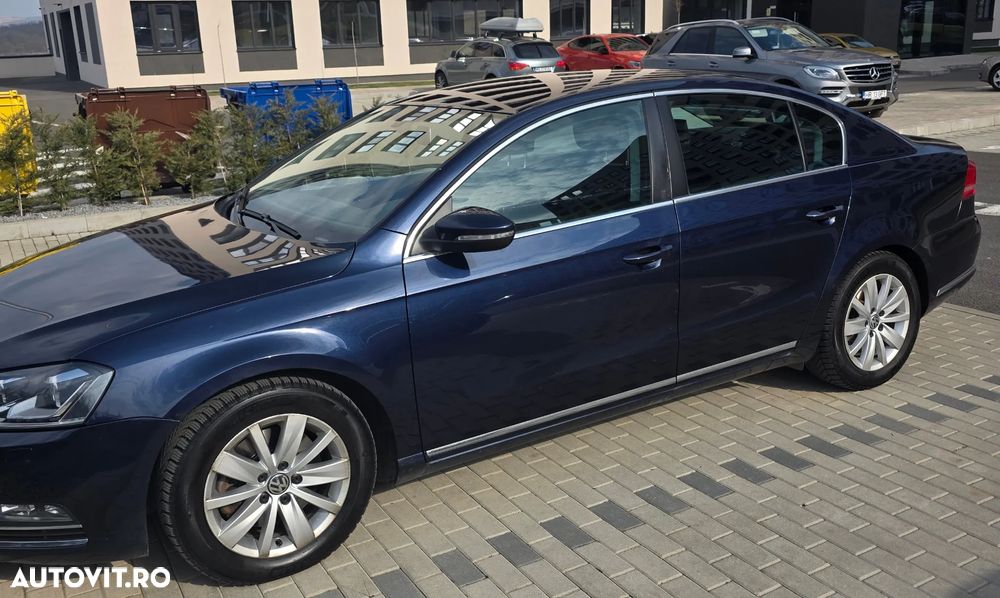 Volkswagen Passat 2.0 TDI DPF Blue TDI DSG Comfortline - 2