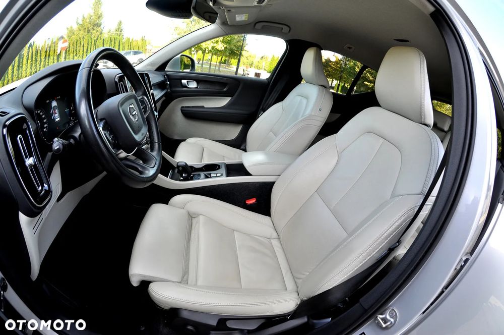 Volvo XC 40 T4 Plug-In Hybrid Plus Bright - 17