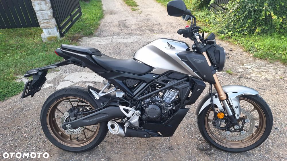 Honda CB - 2