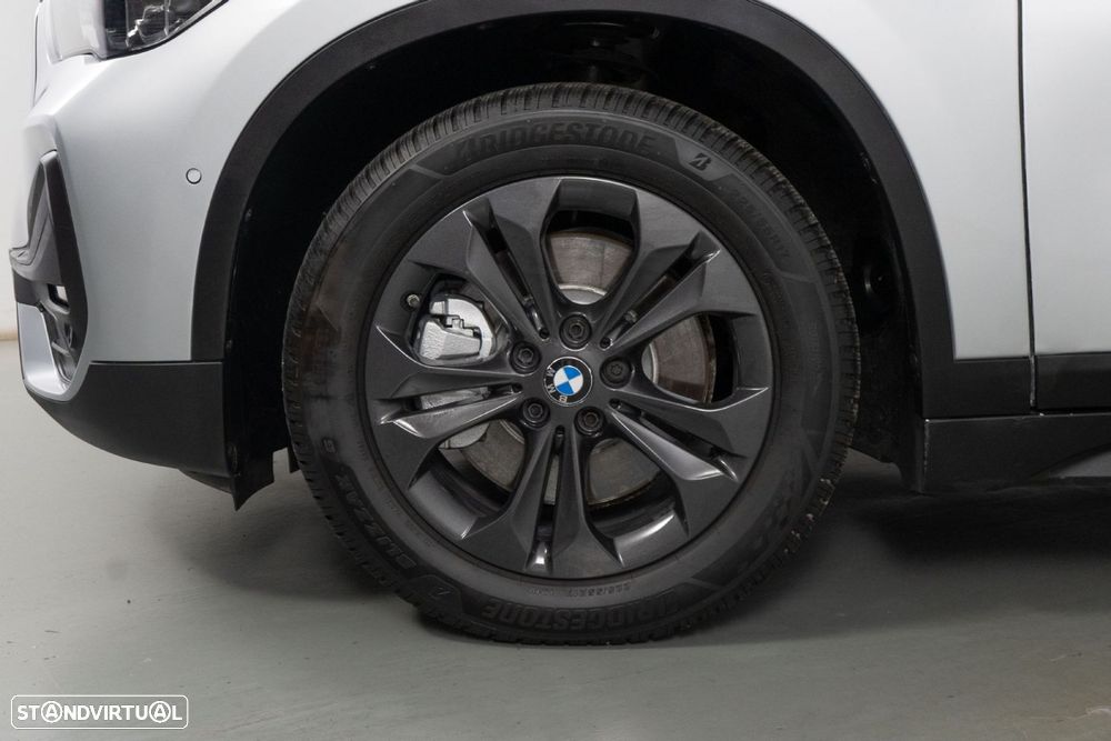BMW X1 25 e xDrive Corporate Edition - 23