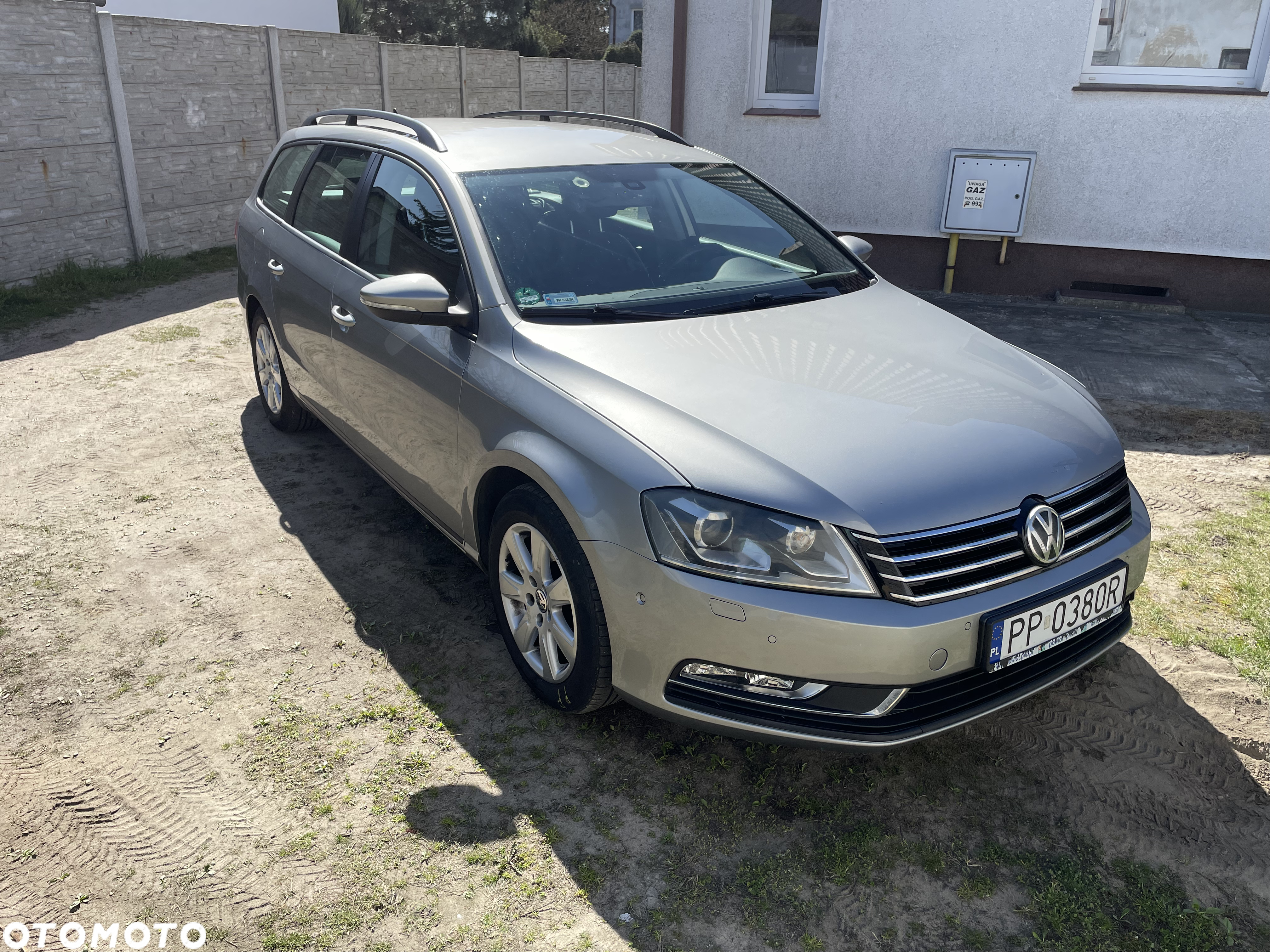 Volkswagen Passat - 4