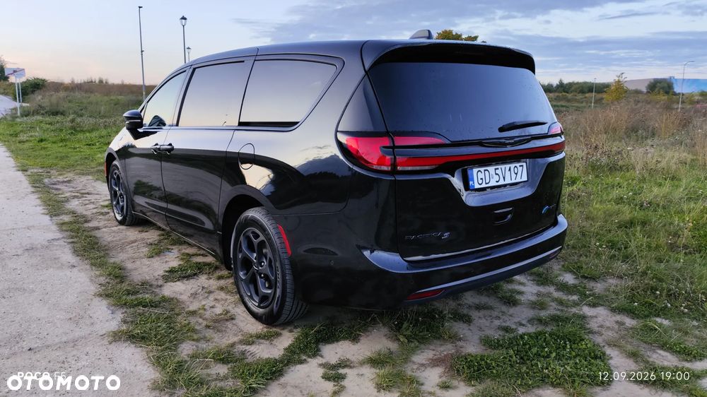 Chrysler Pacifica - 37