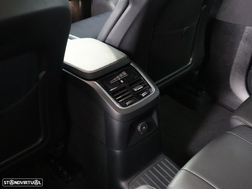 Volvo XC 90 2.0 T8 PHEV Core AWD - 18