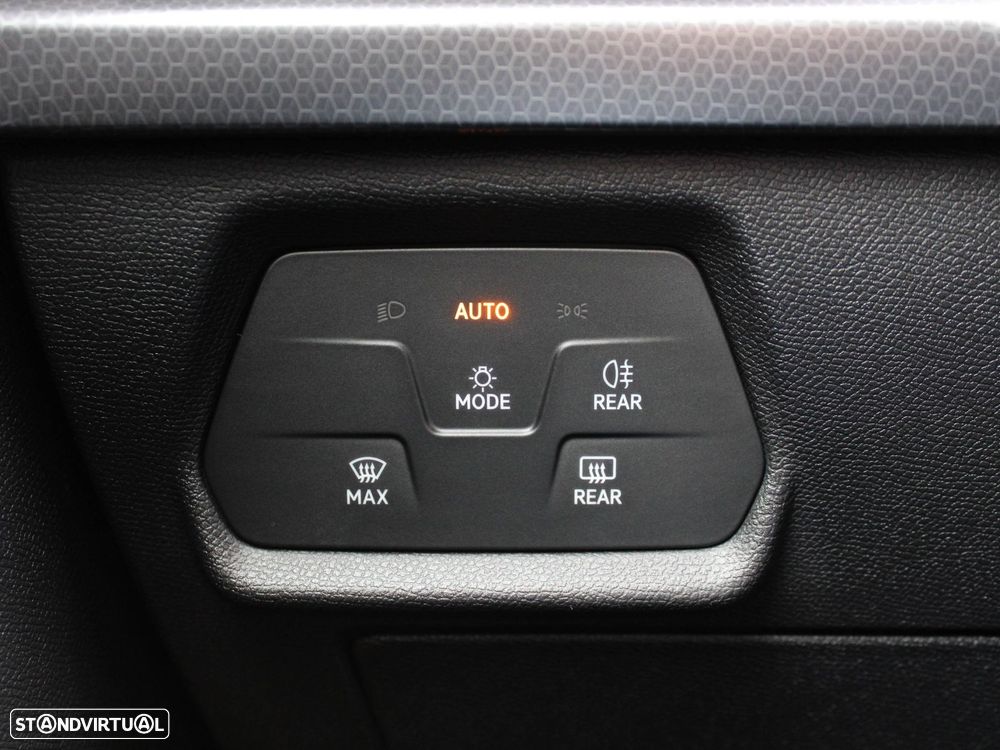 SEAT Leon ST 2.0 TDI Style DSG - 33