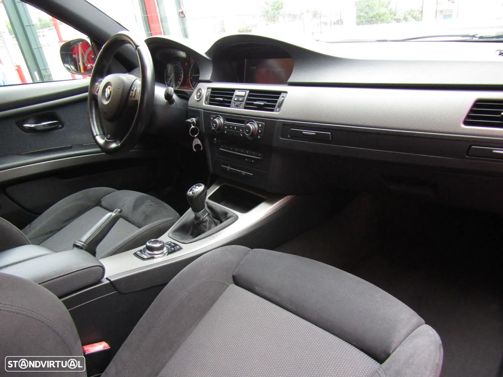 BMW 320 d M Sport Edition - 14