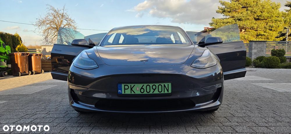 Tesla Model 3 Langstreckenbatterie Allradantrieb Dual Motor - 2
