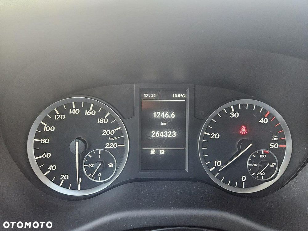 Mercedes-Benz Vito - 11
