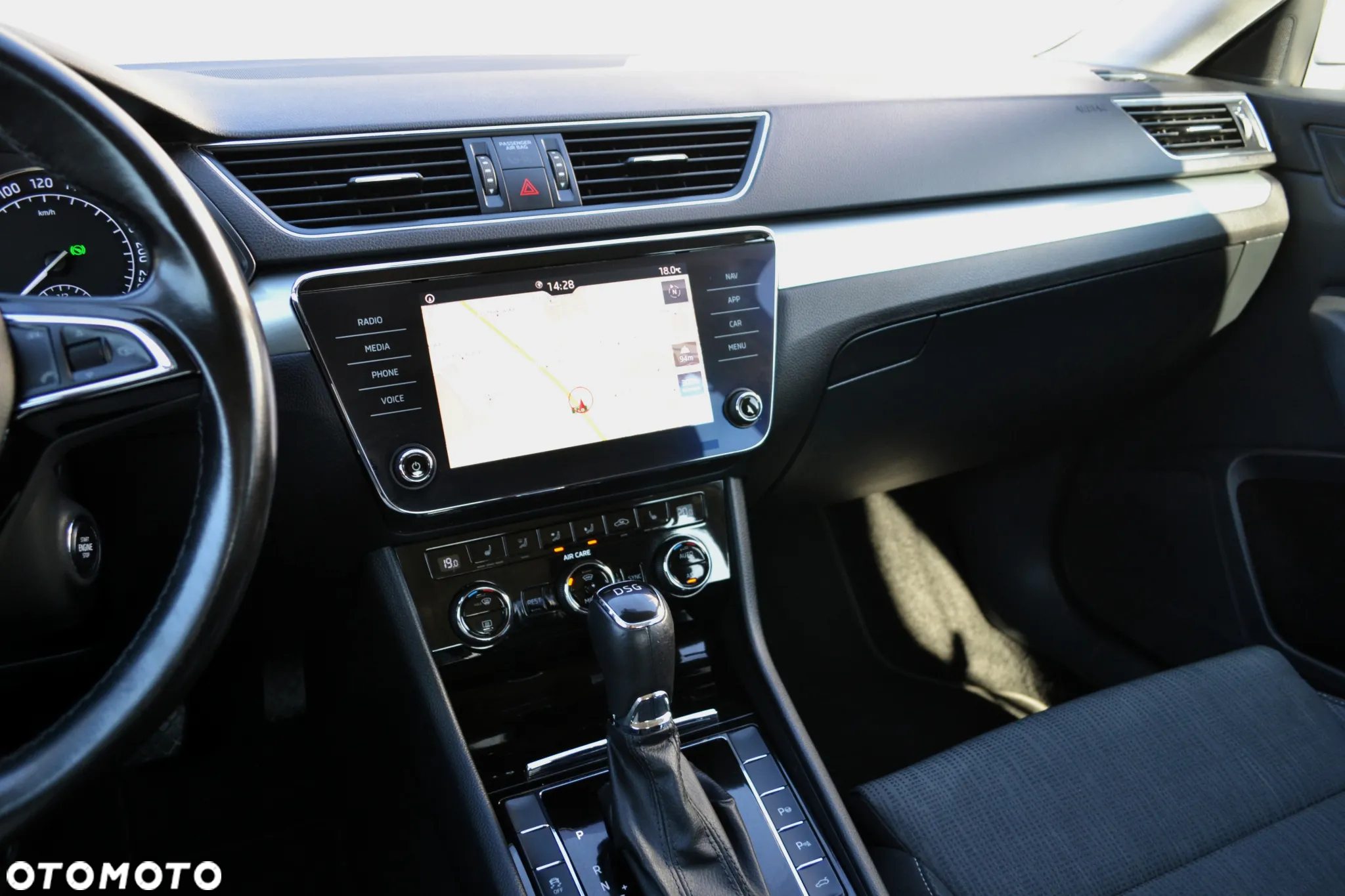 Skoda Superb 2.0 TSI Ambition DSG - 13