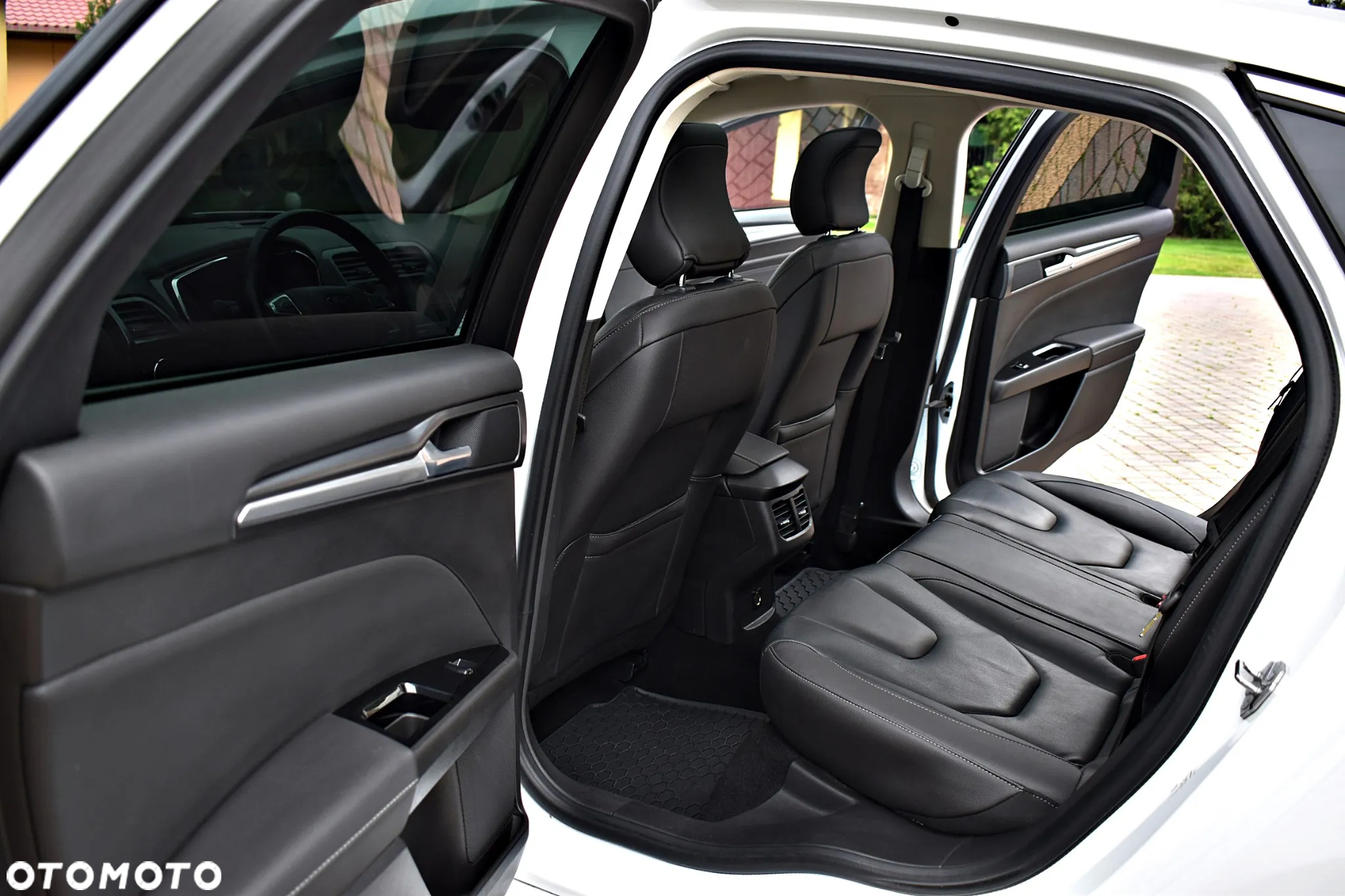 Ford Mondeo - 23