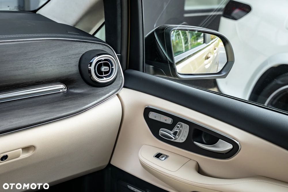 Mercedes-Benz Klasa V 300 d 4-Matic 9G-Tronic Exclusive (d³ugi) - 27